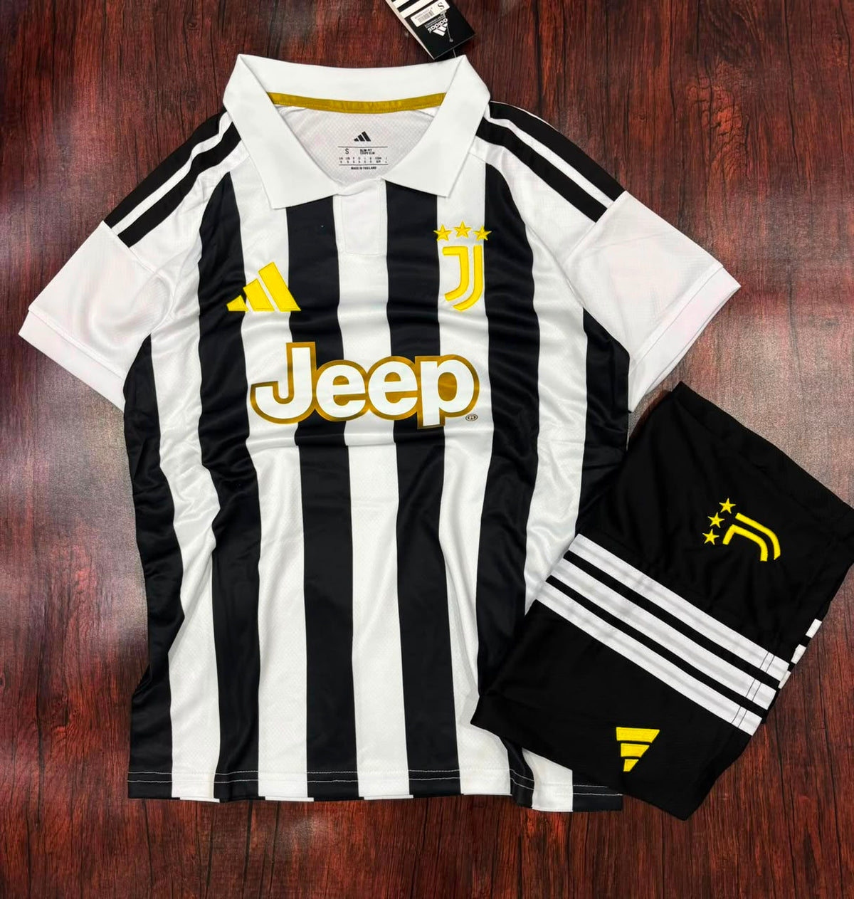 Juventus 2026/27 official home kit set (MASTER EDITION)